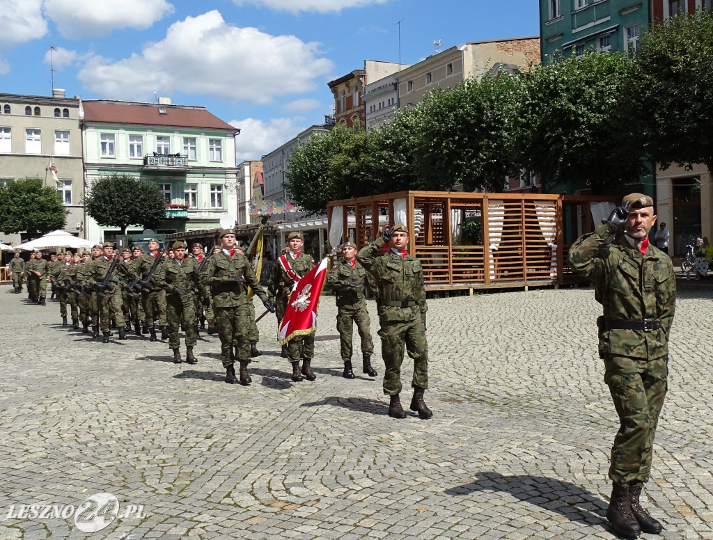 Batalion WOT w Lesznie otrzymał sztandar