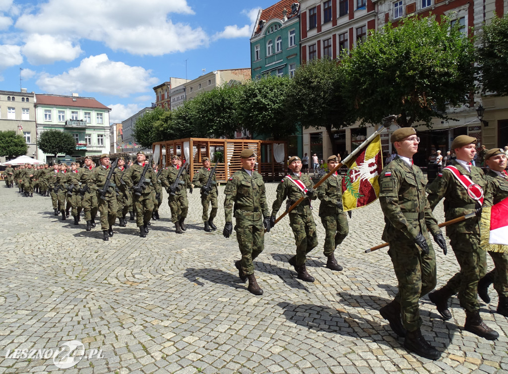 Batalion WOT w Lesznie otrzymał sztandar