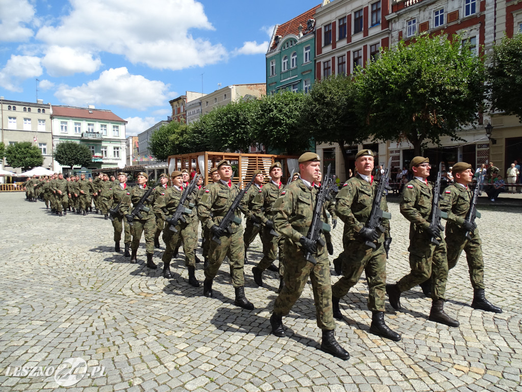 Batalion WOT w Lesznie otrzymał sztandar