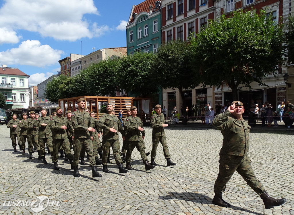 Batalion WOT w Lesznie otrzymał sztandar