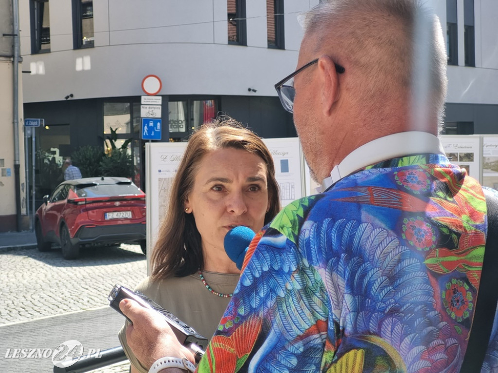 Wystawa przed muzuem