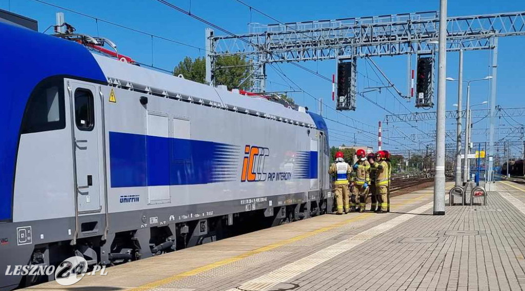 Pożar lokomotywy na dworcu w Lesznie