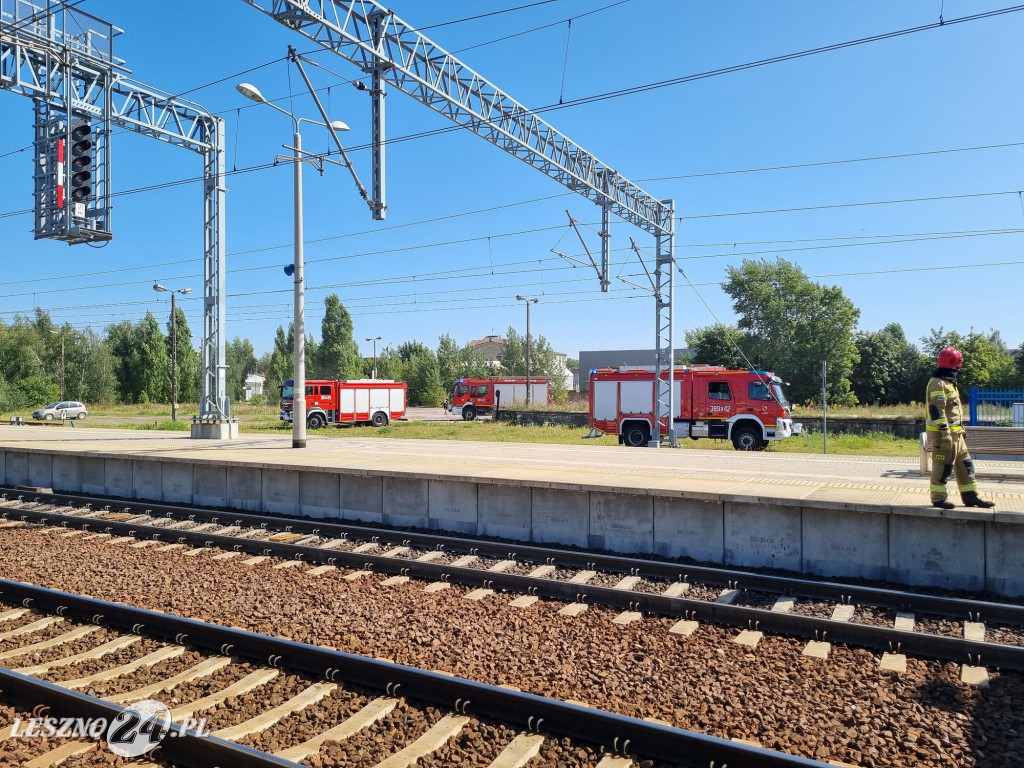Pożar lokomotywy na dworcu w Lesznie