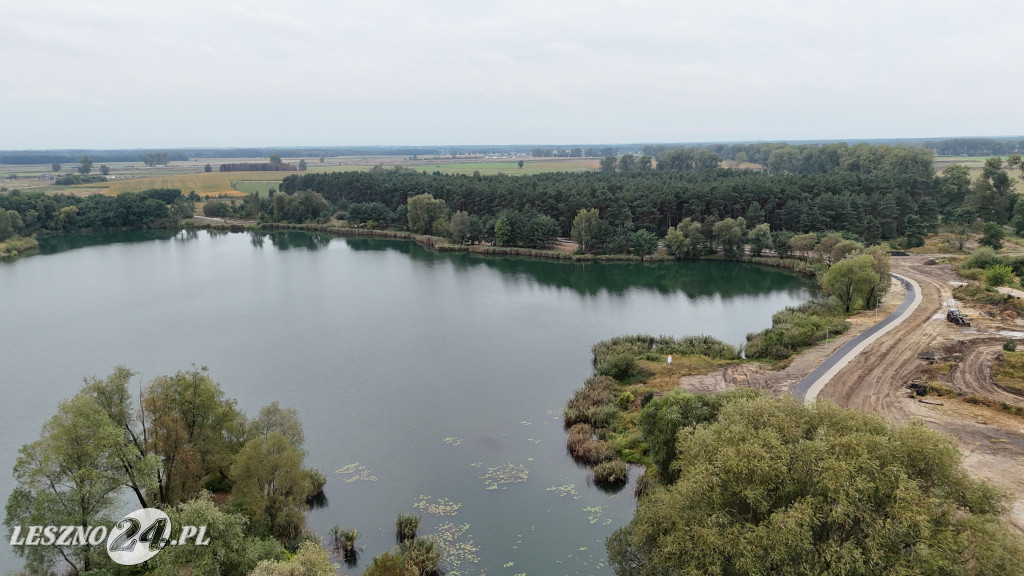 Ścieżka wokół zbiornika w Zaborowie