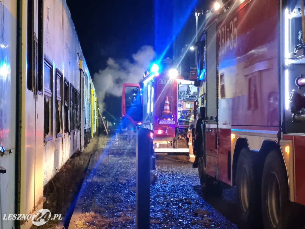 Pożar wagonów na stacji w Lesznie