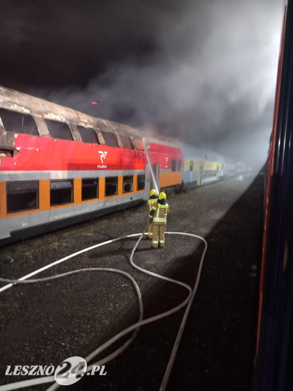 Pożar wagonów na stacji w Lesznie