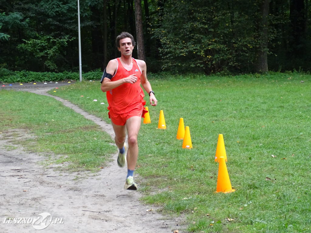 Różowy Marszobieg i Parkrun w Karczmie Borowej