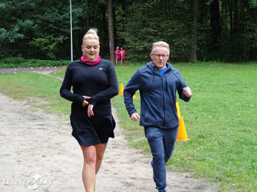 Różowy Marszobieg i Parkrun w Karczmie Borowej