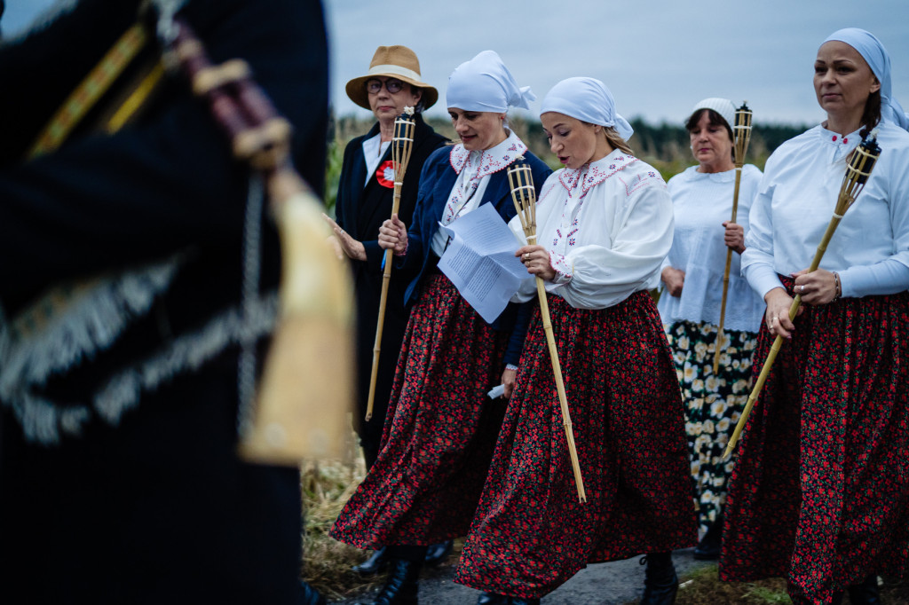 Z pochodniami przeszli przez Piotrowice