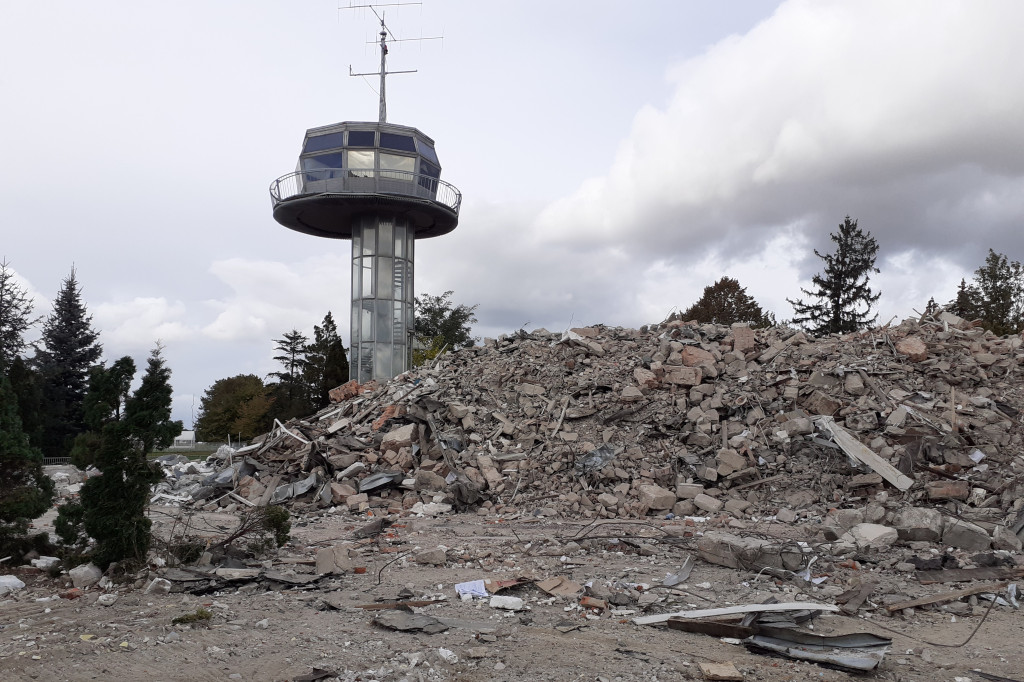 Wyburzenia na Lotnisku Leszno