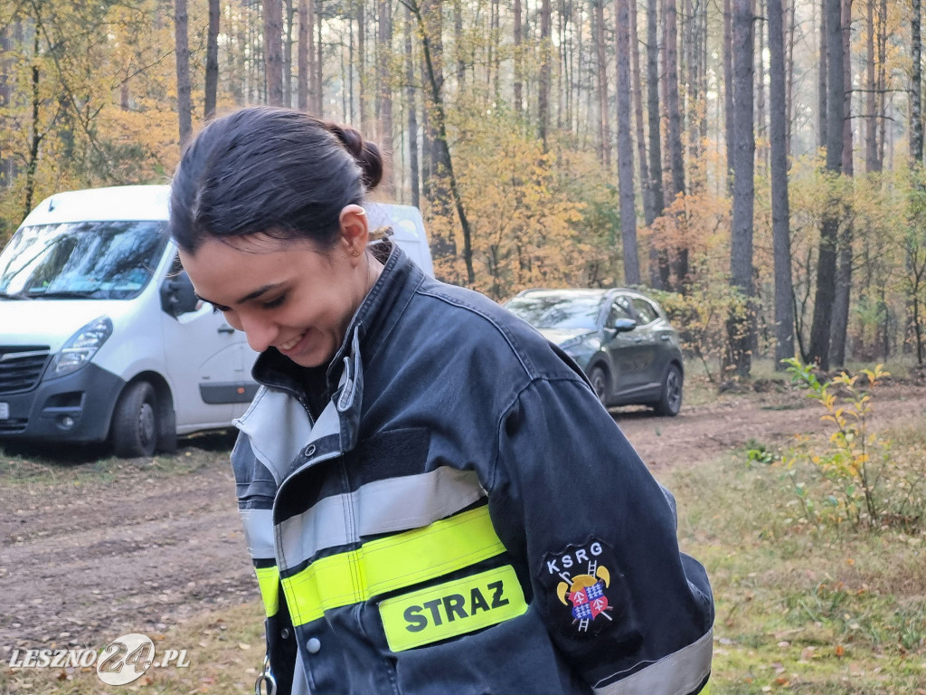 Strażacy OSP uporządkowali pomnik w lesie rydzyńskim