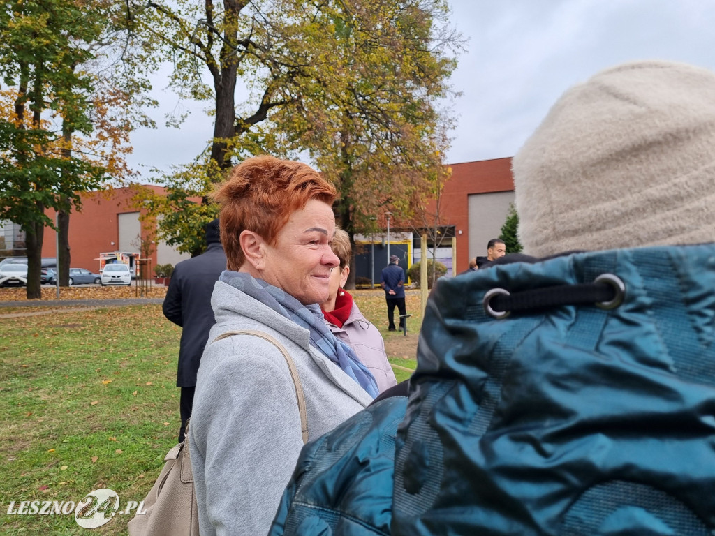 Sadzenie drzew w Parku Grody Leszczyńskie