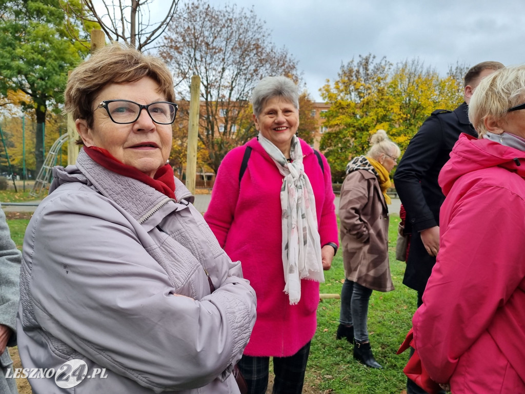 Sadzenie drzew w Parku Grody Leszczyńskie