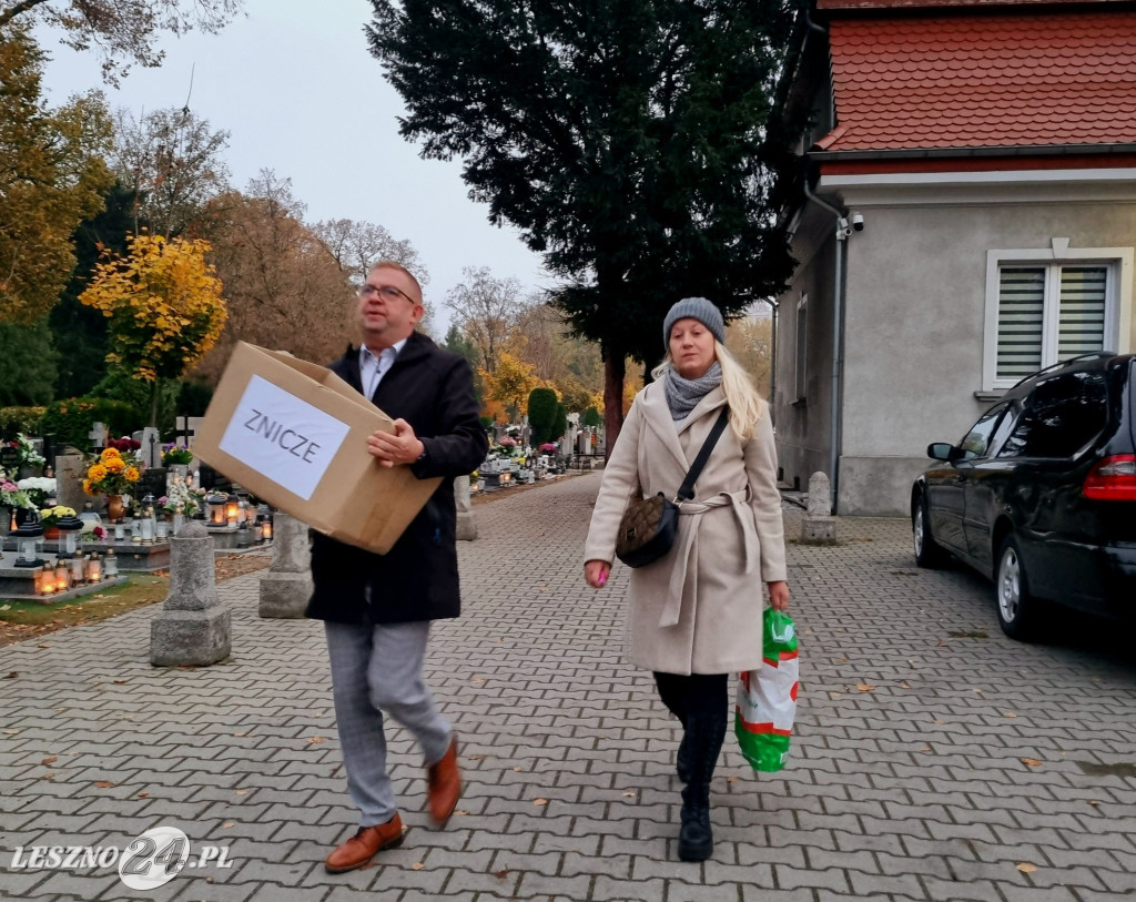 Bursa Międzyszkolna w Lesznie - zapalenie zniczy