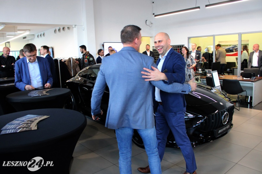 Uroczystość wmurowania kamienia węgielnego pod nowy salon Duda-Cars