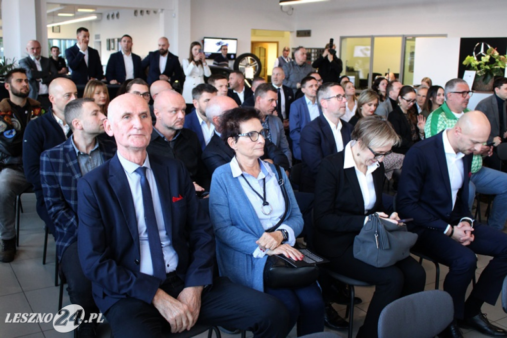 Uroczystość wmurowania kamienia węgielnego pod nowy salon Duda-Cars