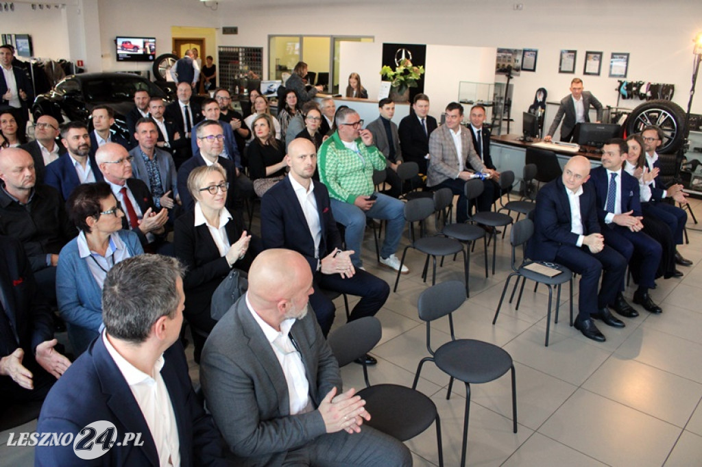 Uroczystość wmurowania kamienia węgielnego pod nowy salon Duda-Cars