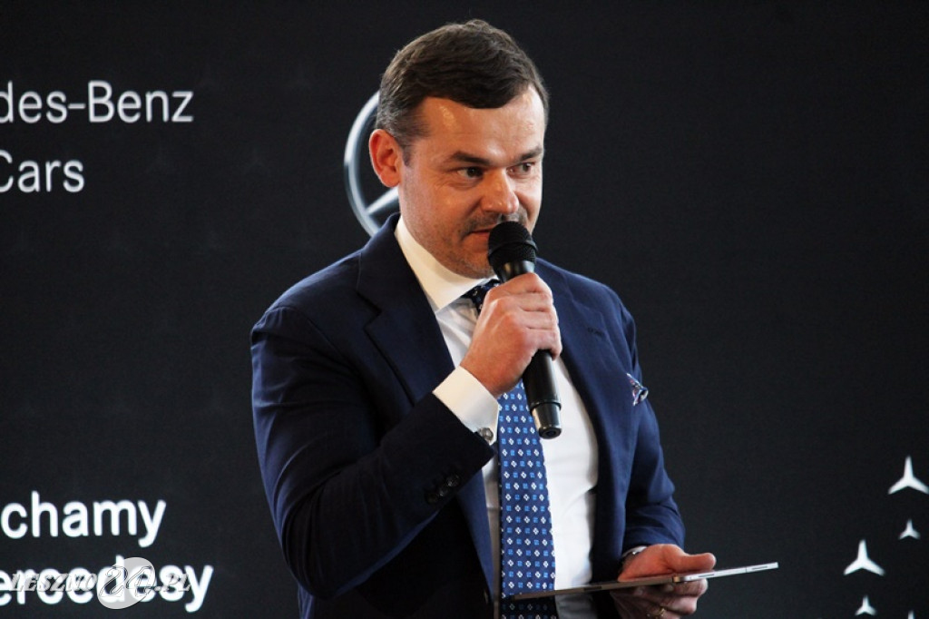 Uroczystość wmurowania kamienia węgielnego pod nowy salon Duda-Cars