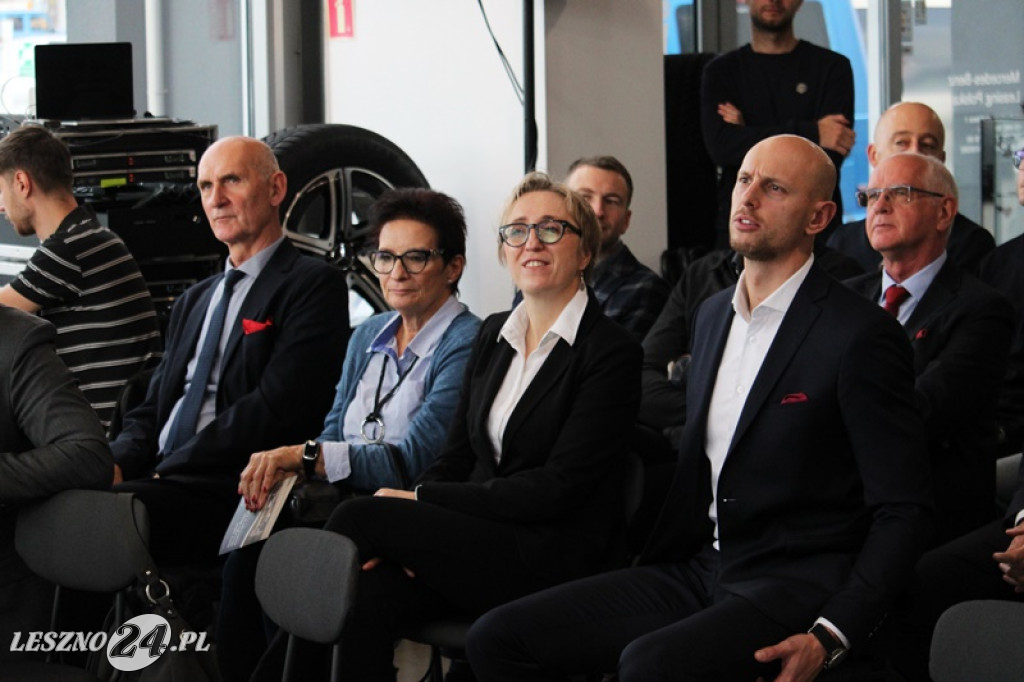 Uroczystość wmurowania kamienia węgielnego pod nowy salon Duda-Cars