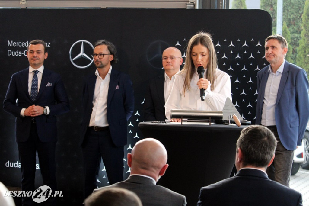 Uroczystość wmurowania kamienia węgielnego pod nowy salon Duda-Cars