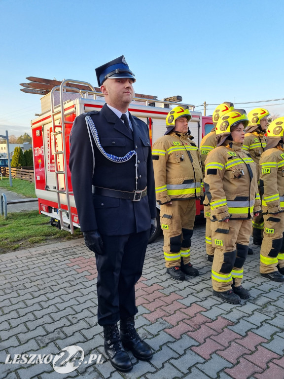 Przekazanie nowego samochodu dla OSP Dąbcze