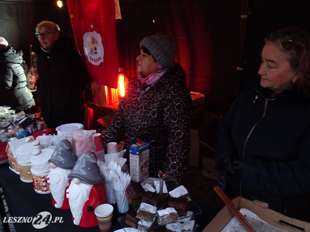 Rozświetlenie choinki na Rynku w Lesznie