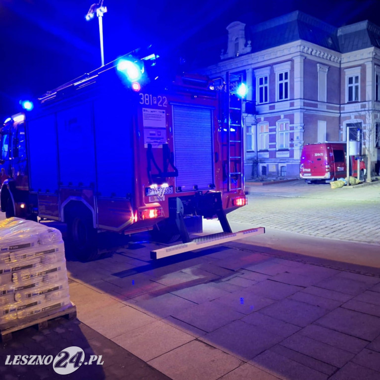 Runęła ściana budynku w Lesznie