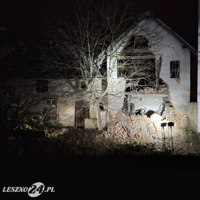 Runęła ściana budynku w Lesznie