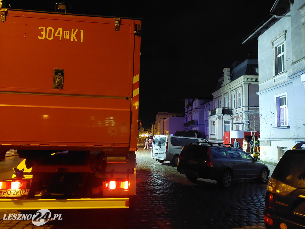 Runęła ściana budynku w Lesznie