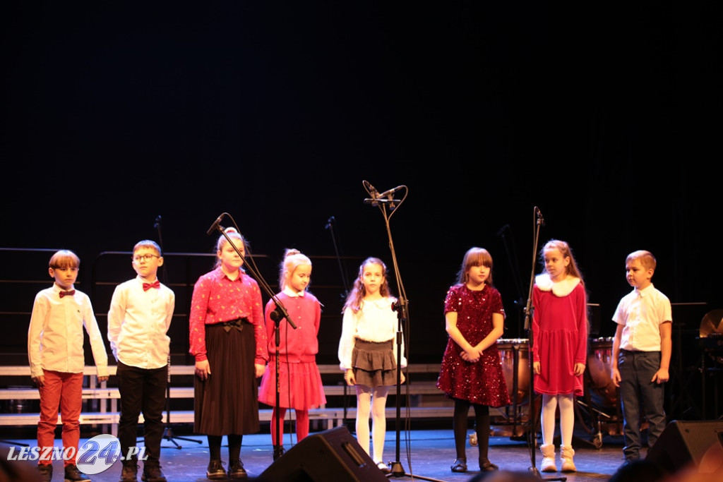 Koncert świąteczny szkoły muzycznej w Lesznie