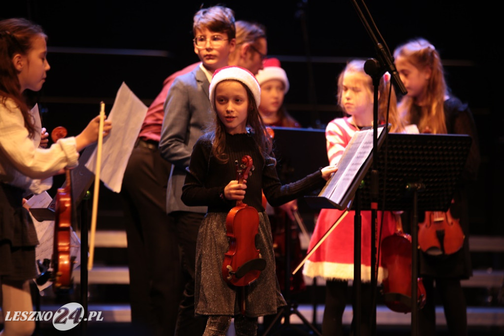 Koncert świąteczny szkoły muzycznej w Lesznie