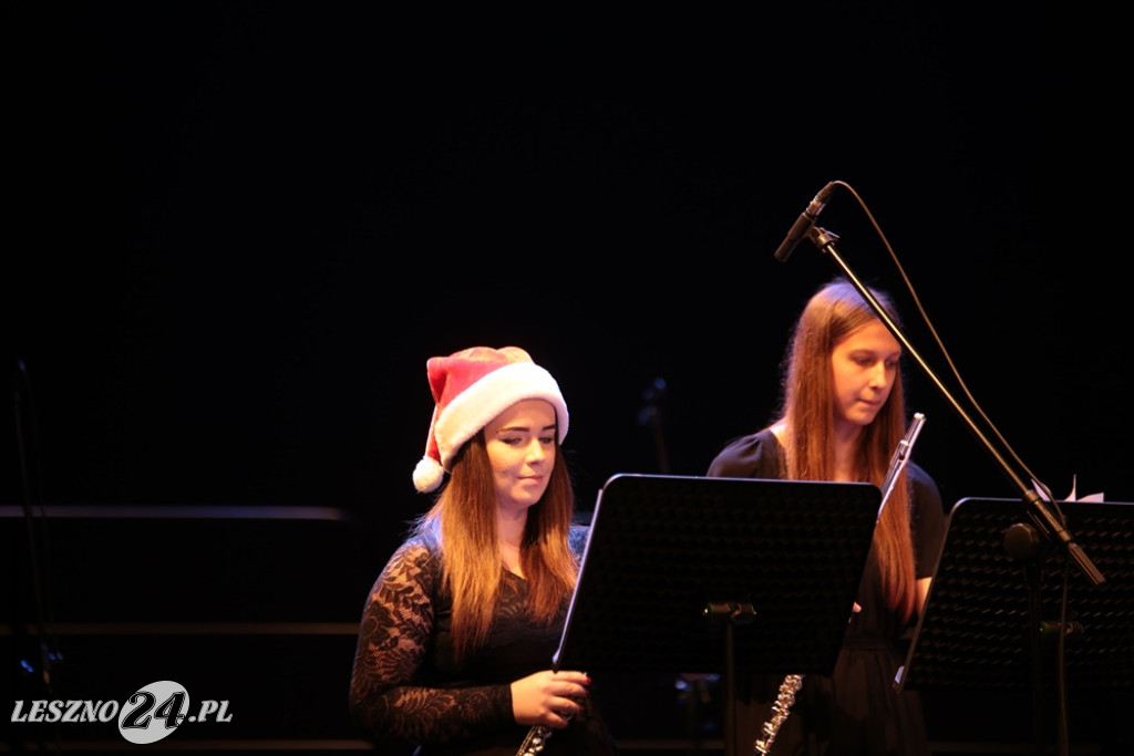 Koncert świąteczny szkoły muzycznej w Lesznie