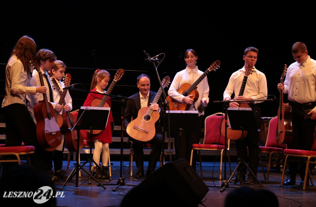 Koncert świąteczny szkoły muzycznej w Lesznie