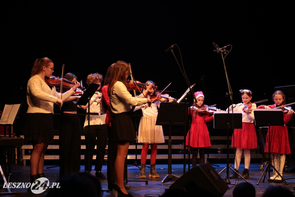 Koncert świąteczny szkoły muzycznej w Lesznie