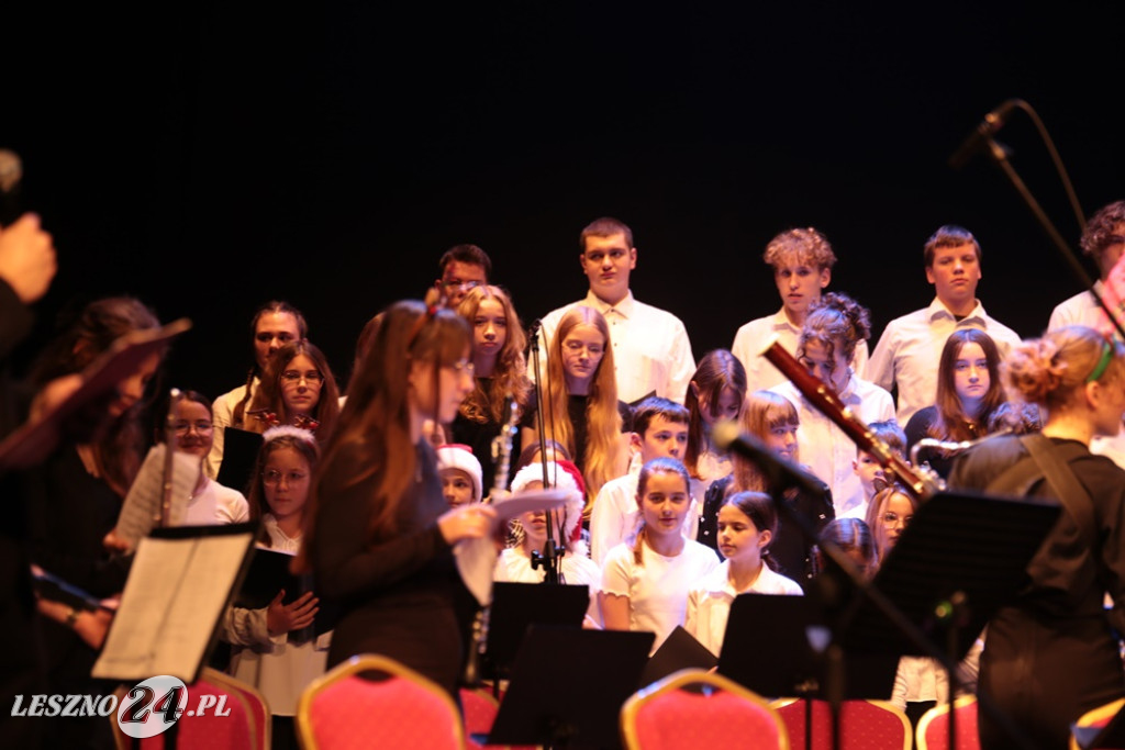 Koncert świąteczny szkoły muzycznej w Lesznie