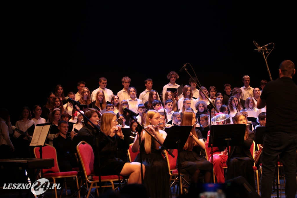 Koncert świąteczny szkoły muzycznej w Lesznie