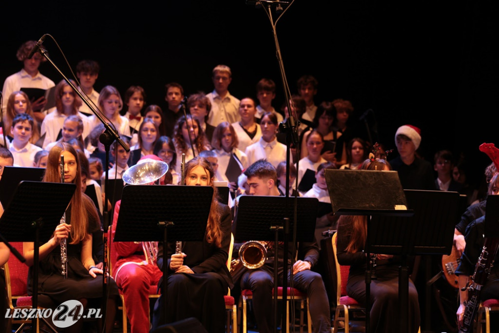 Koncert świąteczny szkoły muzycznej w Lesznie