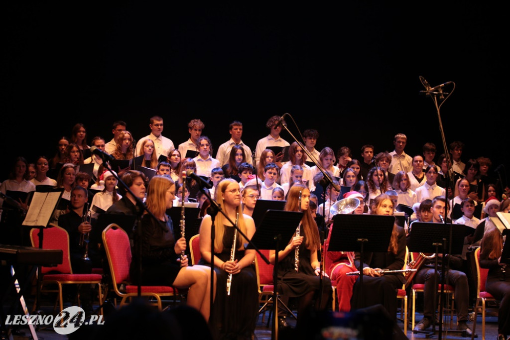 Koncert świąteczny szkoły muzycznej w Lesznie