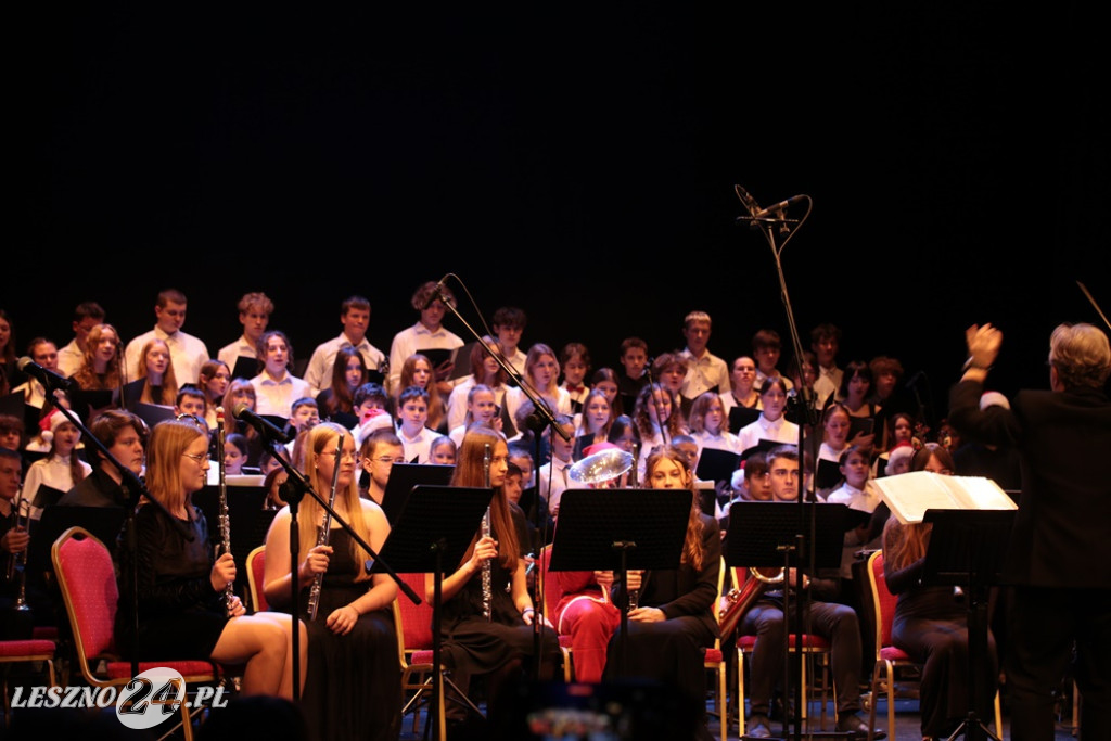 Koncert świąteczny szkoły muzycznej w Lesznie