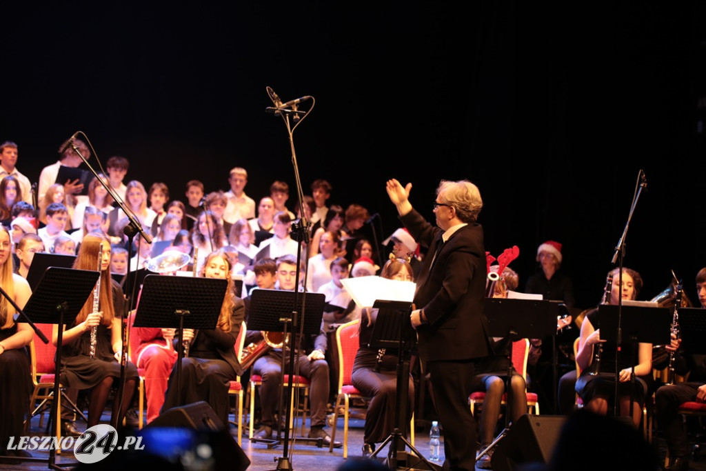 Koncert świąteczny szkoły muzycznej w Lesznie