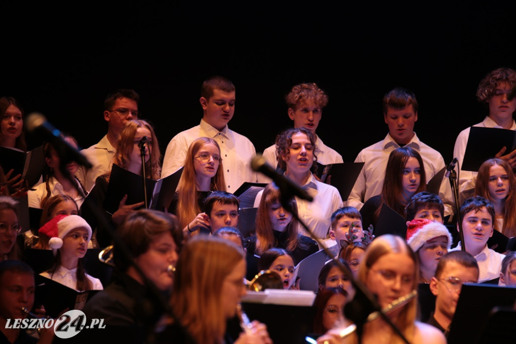 Koncert świąteczny szkoły muzycznej w Lesznie