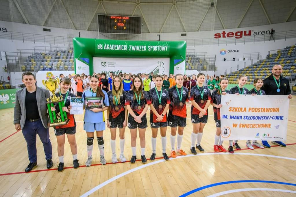 Sukces dziewcząt z SP w Święciechowie