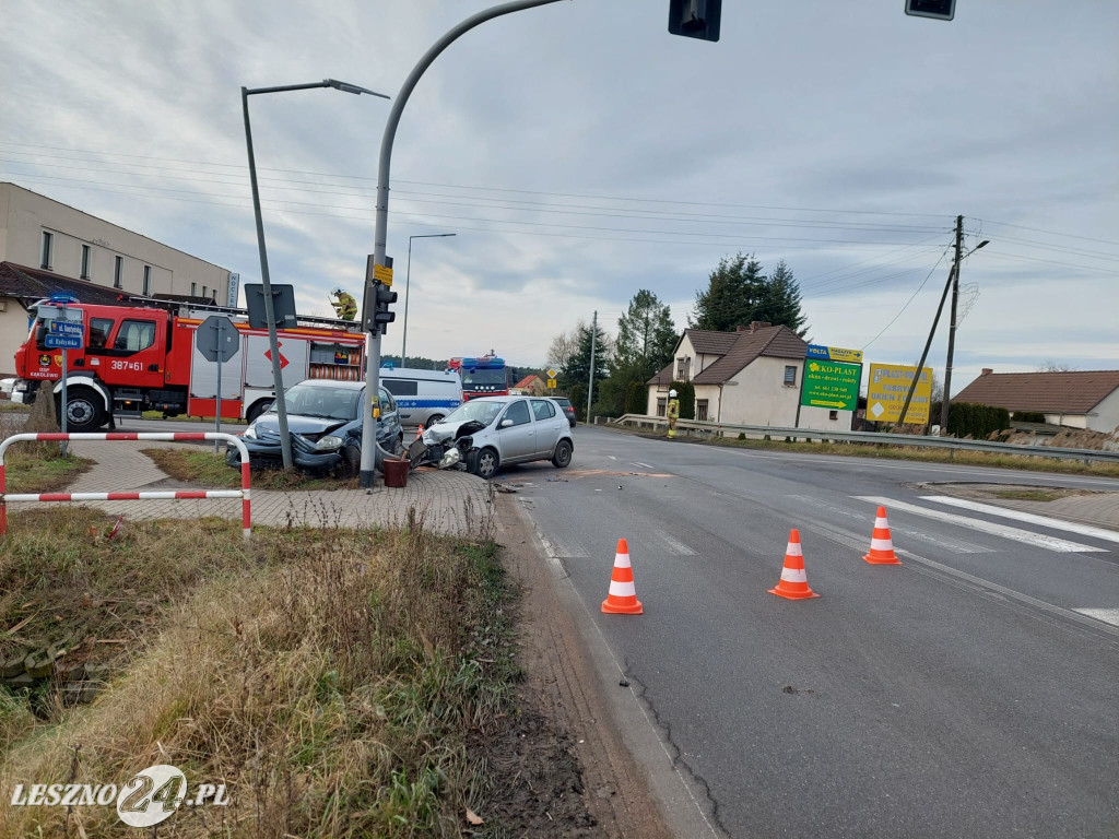 Zderzenie osobówek w Kąkolewie