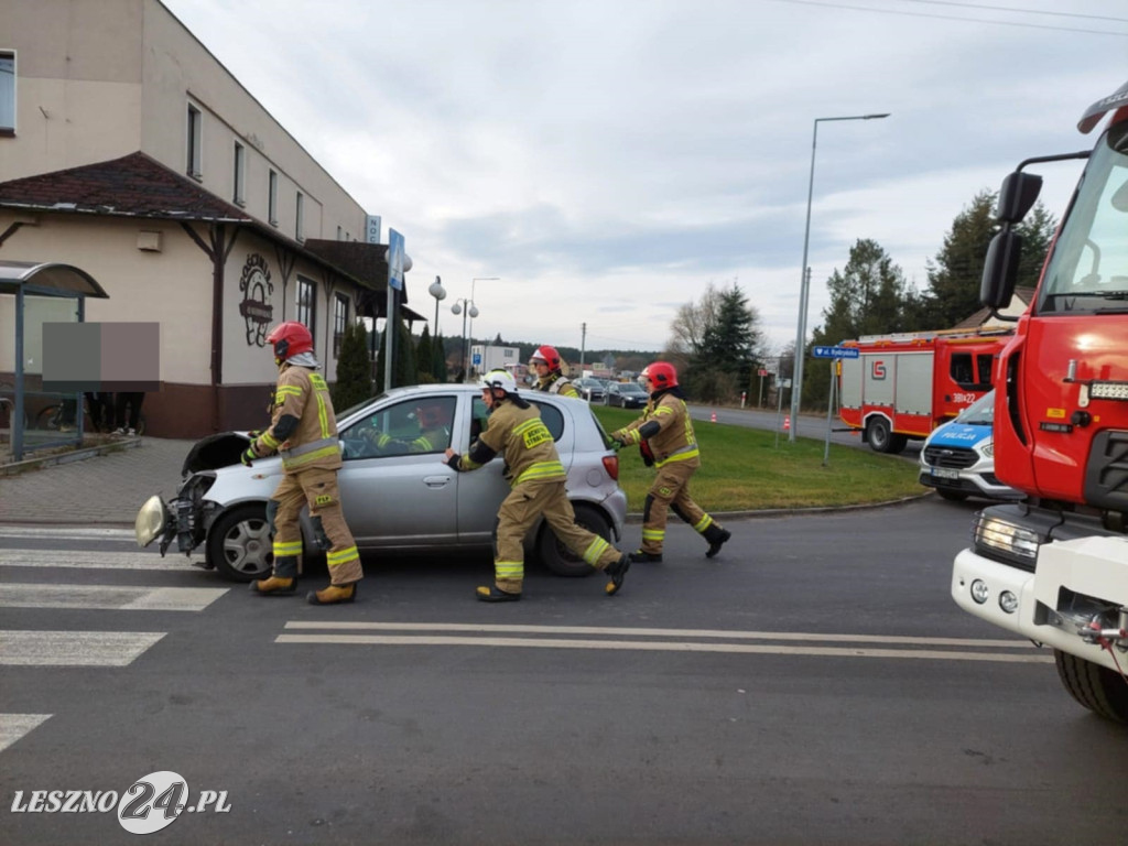 Zderzenie osobówek w Kąkolewie