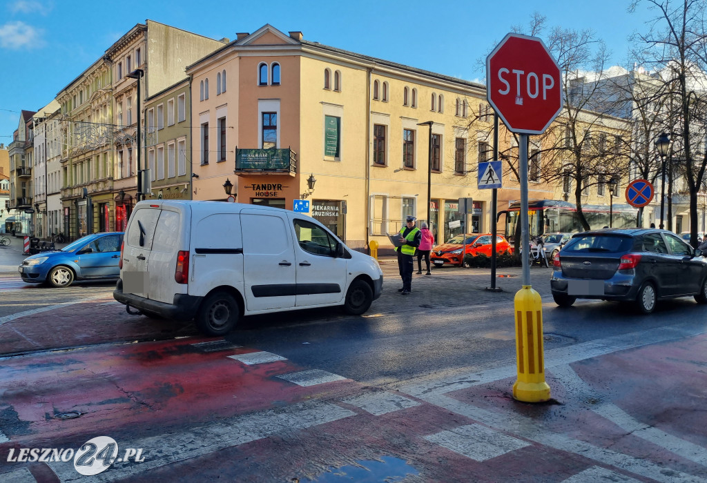 Potrącenie pieszego przy al. Krasińskiego w Lesznie