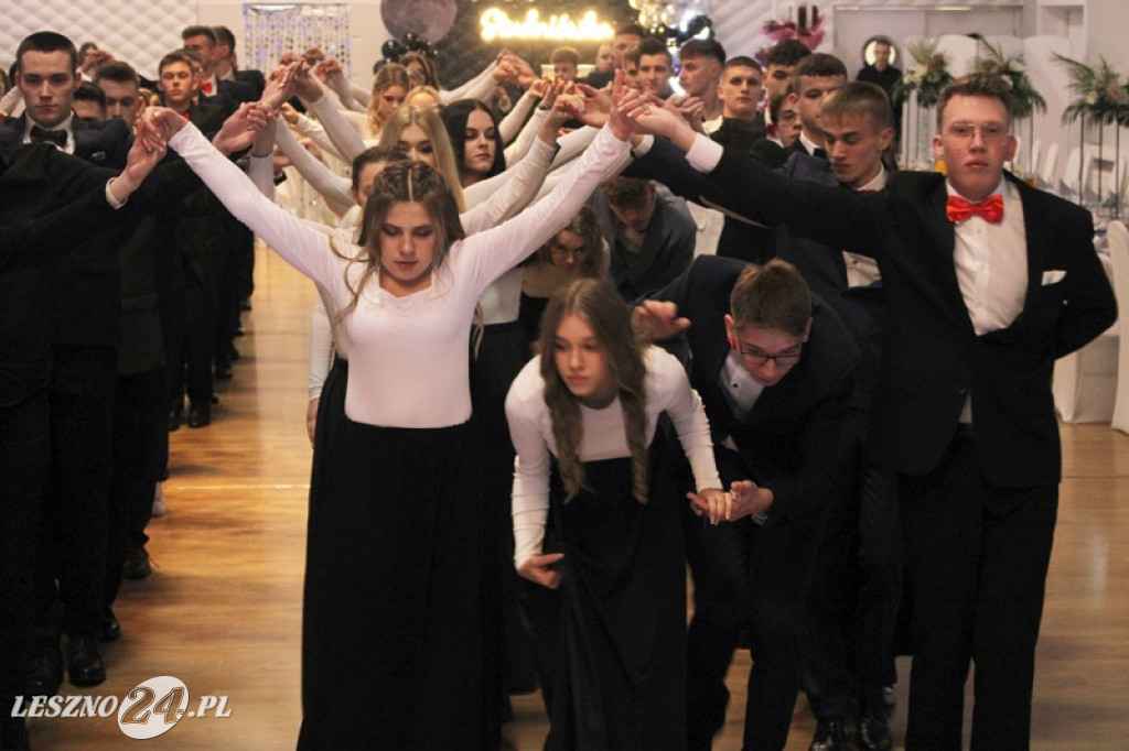 Studniówka Zespołu Szkół nr 4 w Lesznie
