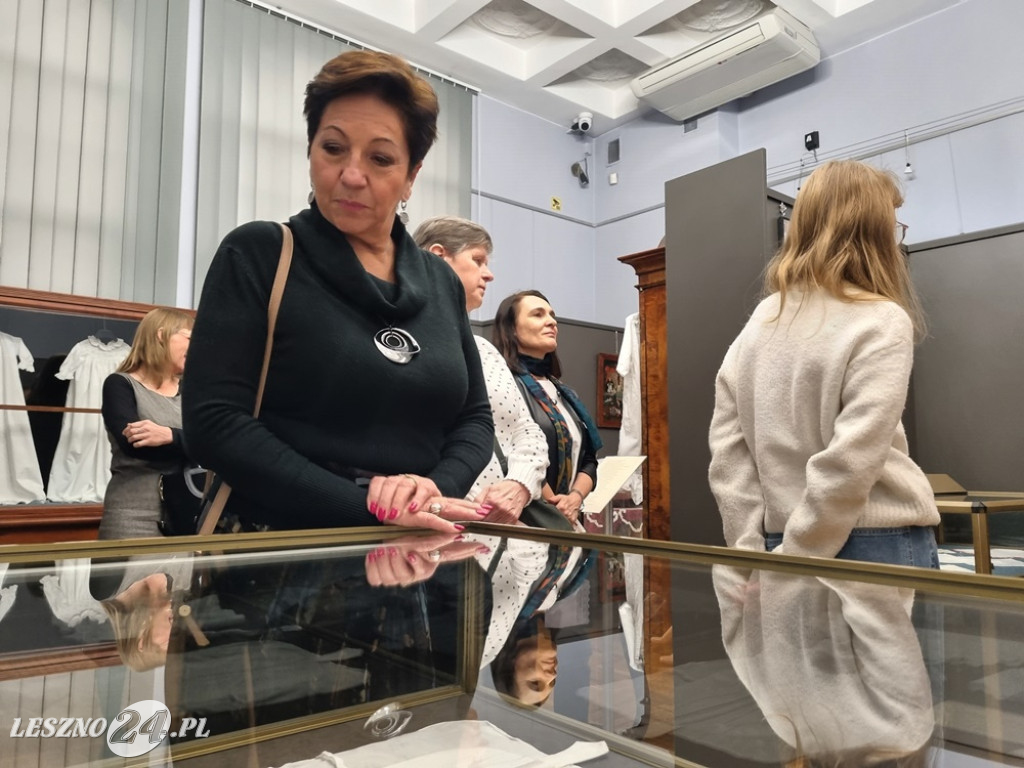 Wystawa - Opowieści starej bieliźniarki