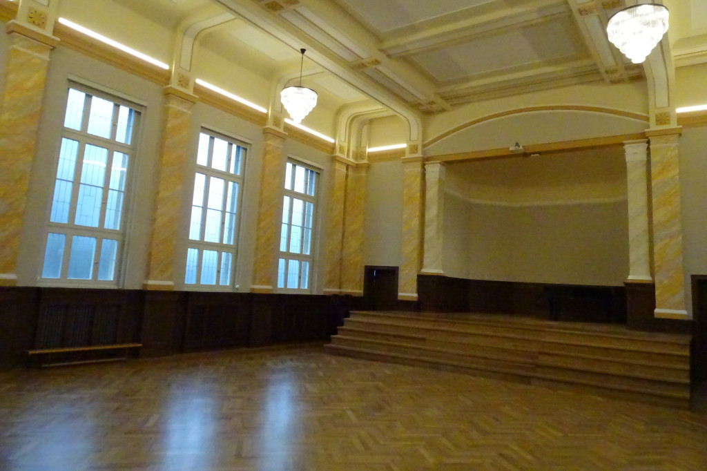 Aula SP nr 1 w Lesznie już po remoncie