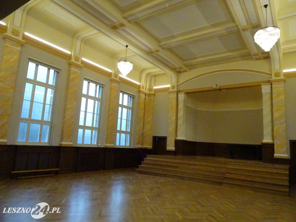 Aula SP nr 1 w Lesznie już po remoncie