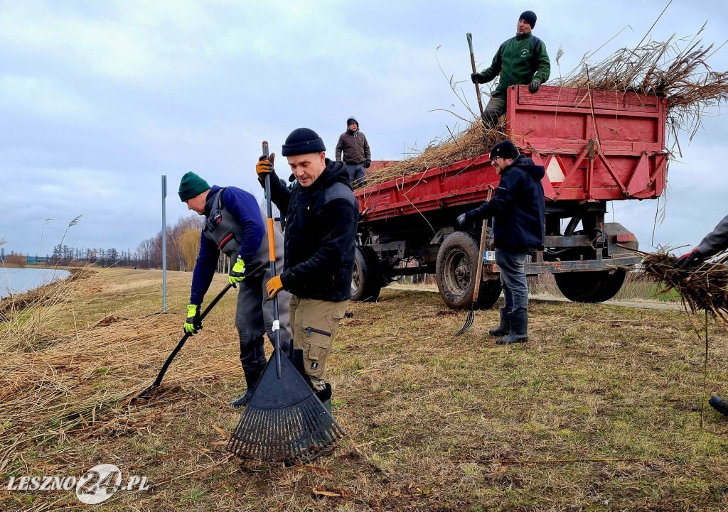 Porządki na zbiorniku Rydzyna
